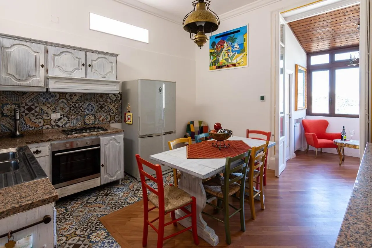 Apartment Le Rose Di Nonna Maria, Appartamento Di Lusso In Centro Citta Palermo Italy